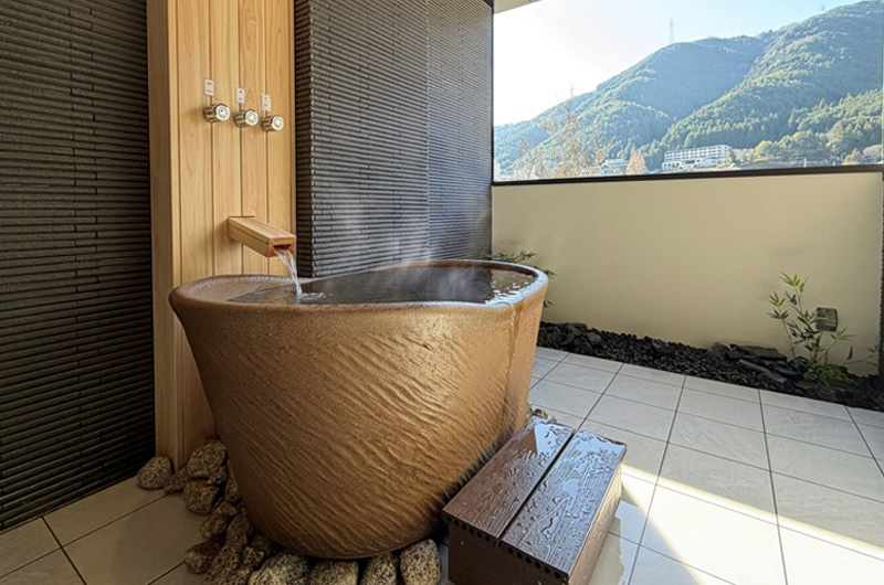 山形屋の貸切露天風呂「石庭」