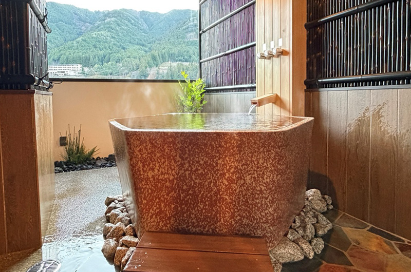 山形屋の貸切露天風呂「泉水」